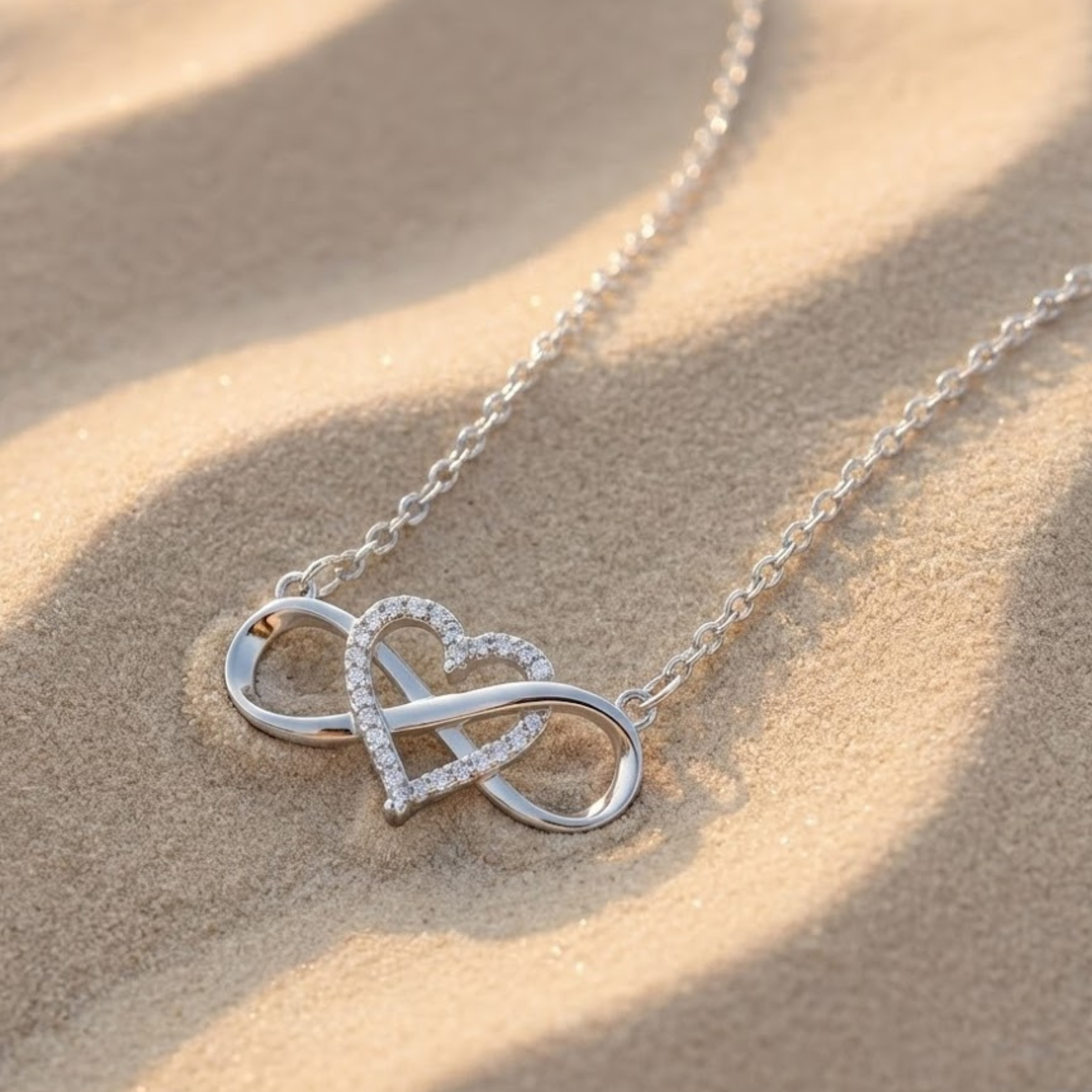 שרשרת אהבה נצחית - תליון לב אינפיניטי