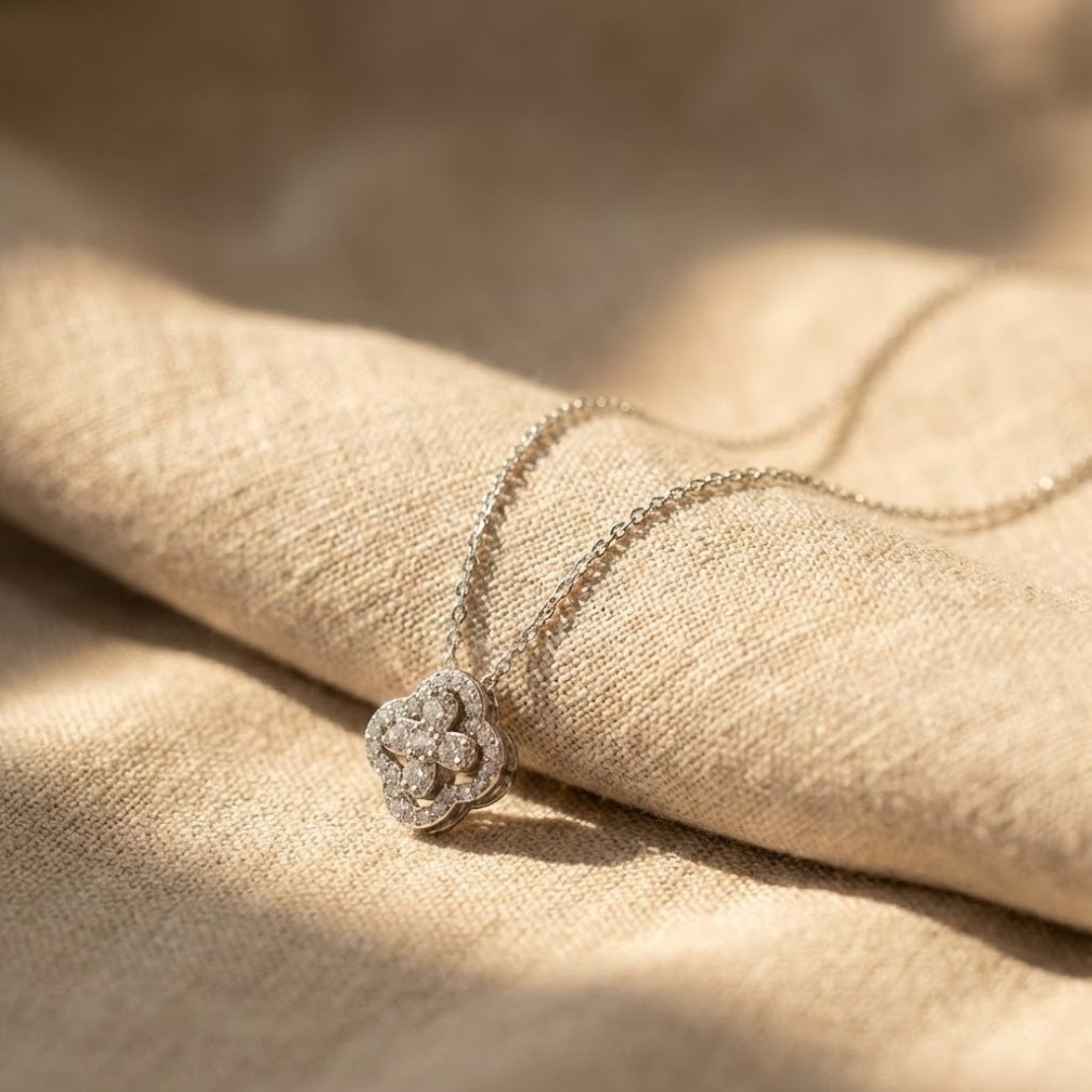 תליון תלתן מזל