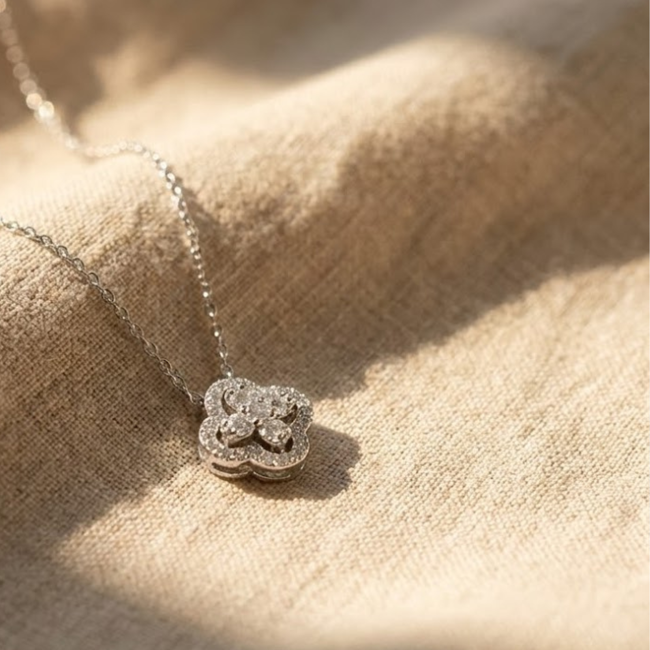 תליון תלתן מזל